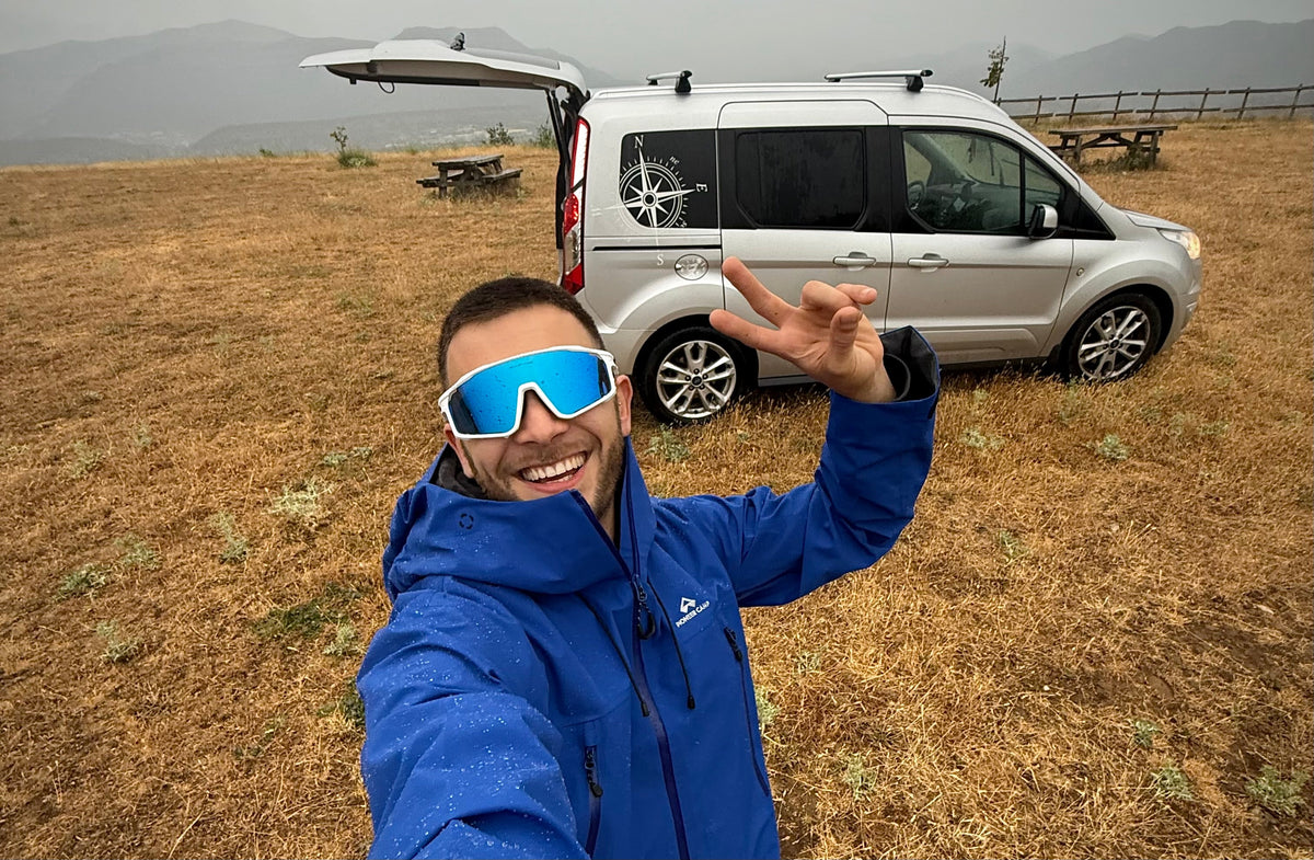 How to Dress for Big Temperature Swings on Fall Adventures