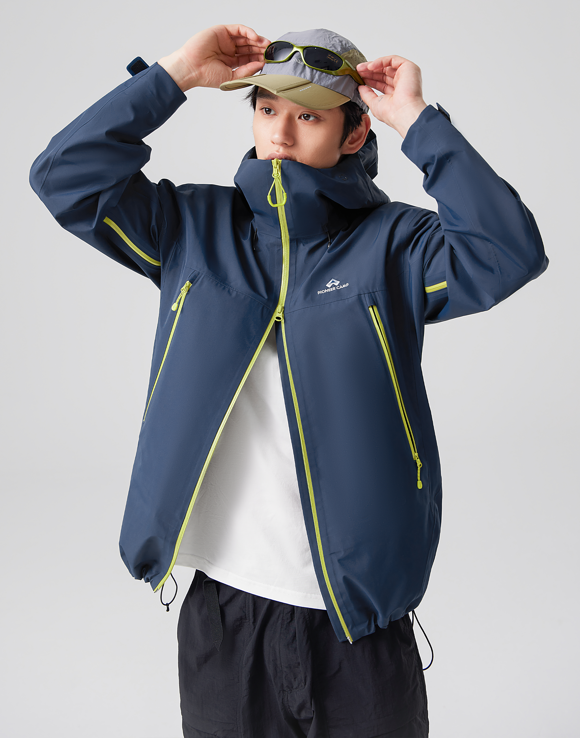 Pioneer Camp Little Eagle 3L Hardshell Jacket