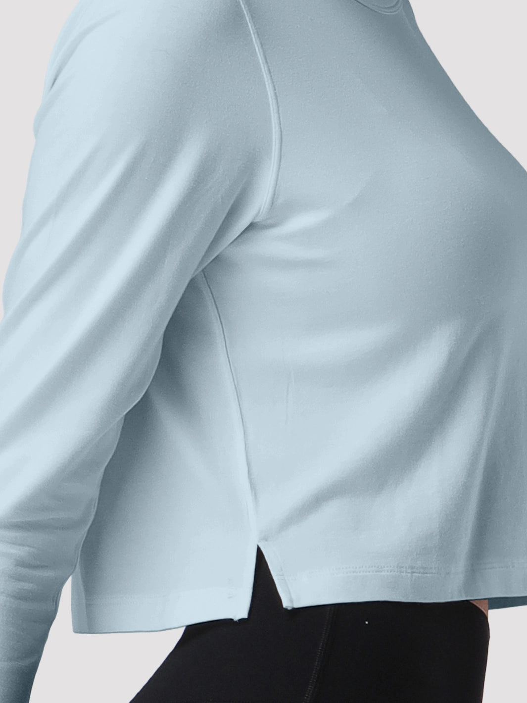 Top a manica lunga cropped e comodo da donna
