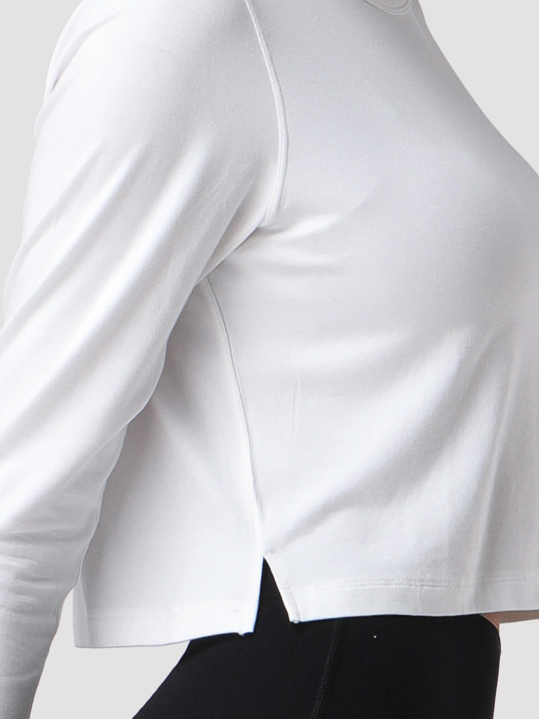 Top a manica lunga cropped e comodo da donna