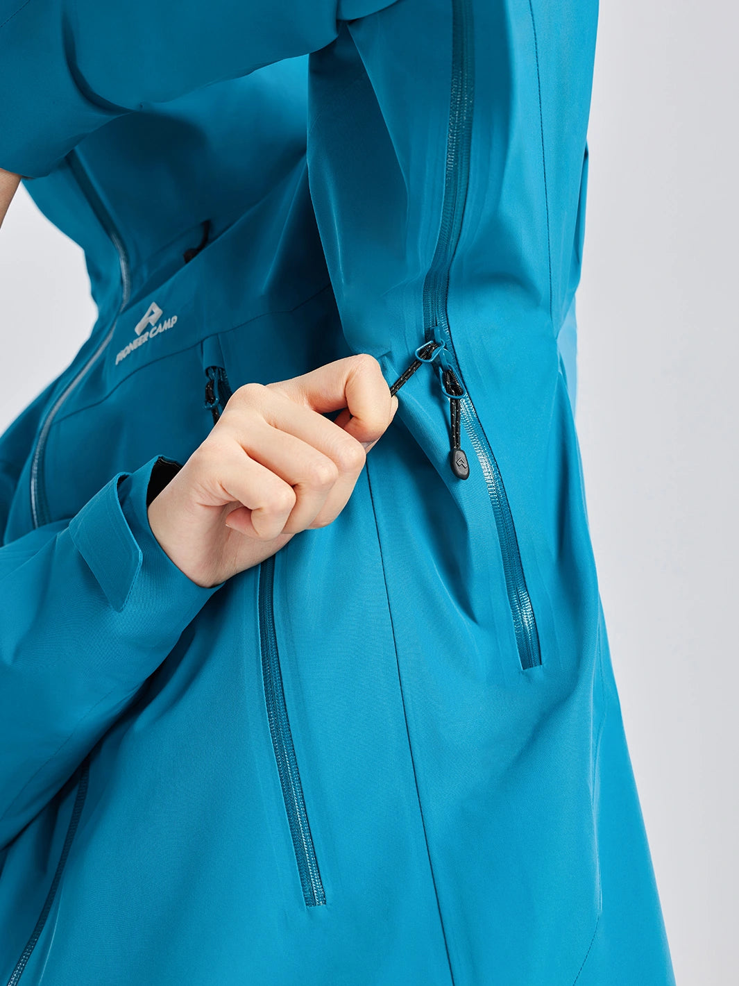 Lu Han's Pick - Unisex Toray 3L Waterproof Hardshell Jacket PIONEER CAMP