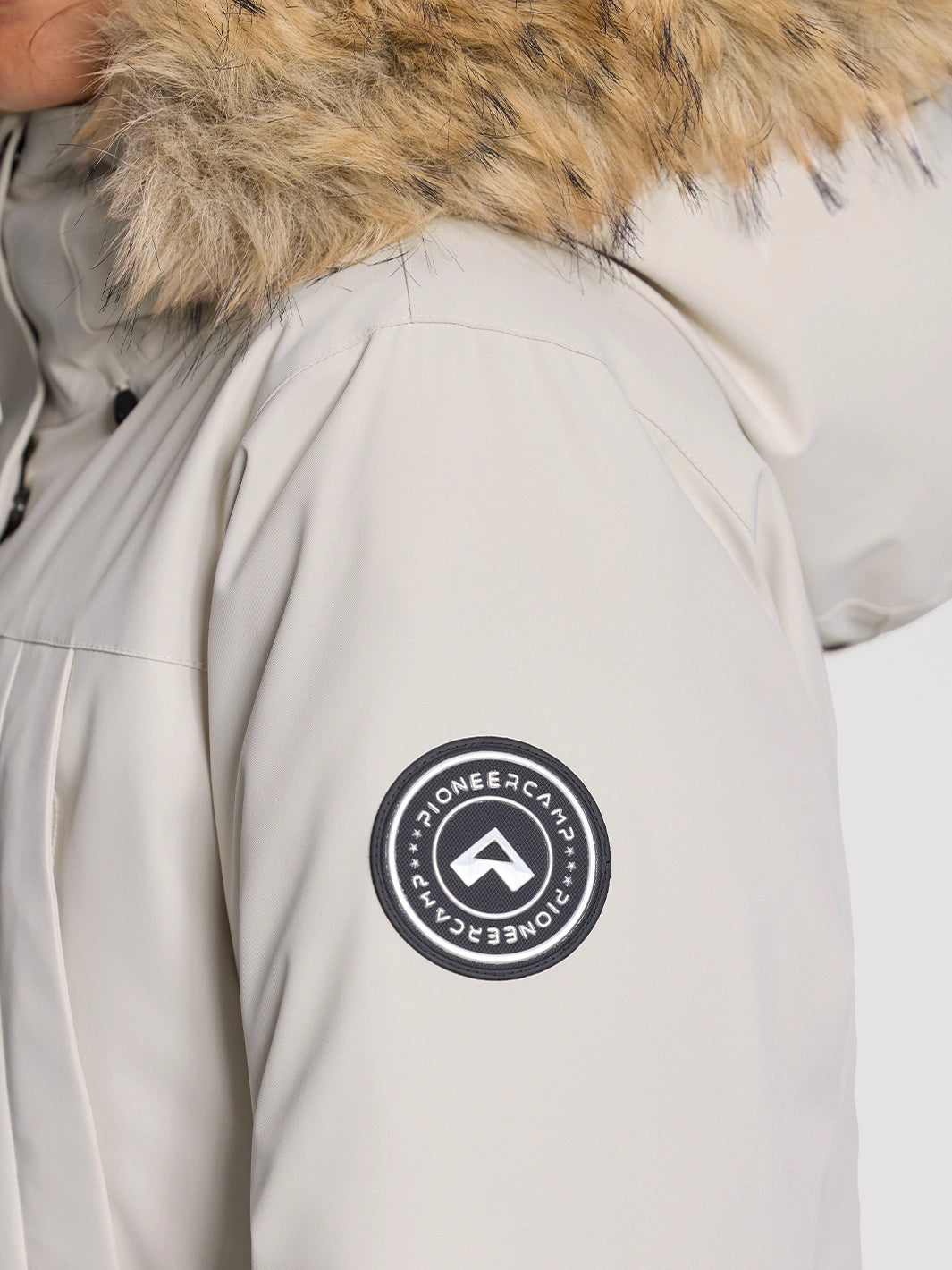 Women's 700 Fill Power Water-Resistant Duck Down Parka Jacket PIONEER CAMP