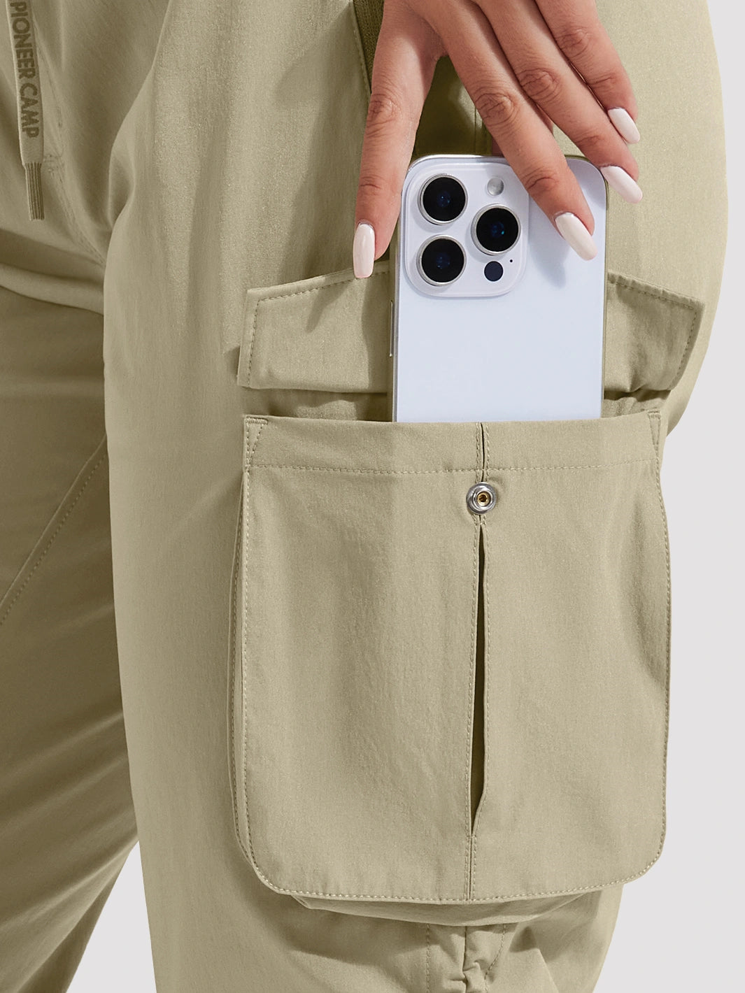 Women's Lightweight Quick-Dry Cargo Capri Pants