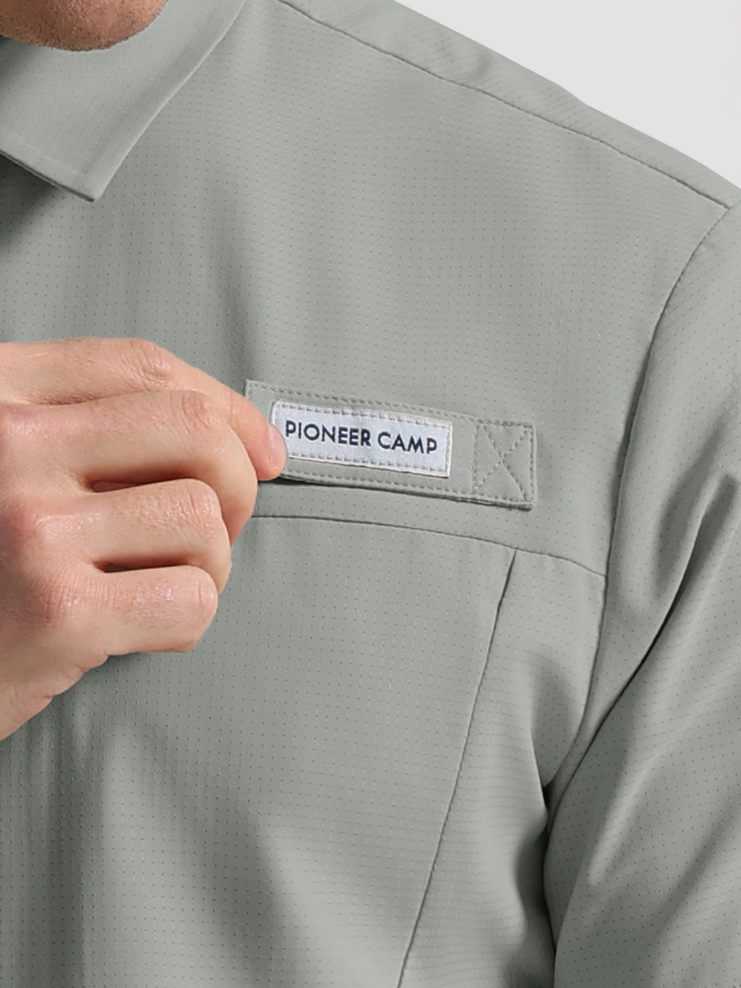 Men's UPF 50+ Quick-Dry Fishing Shirt with Rod Holder