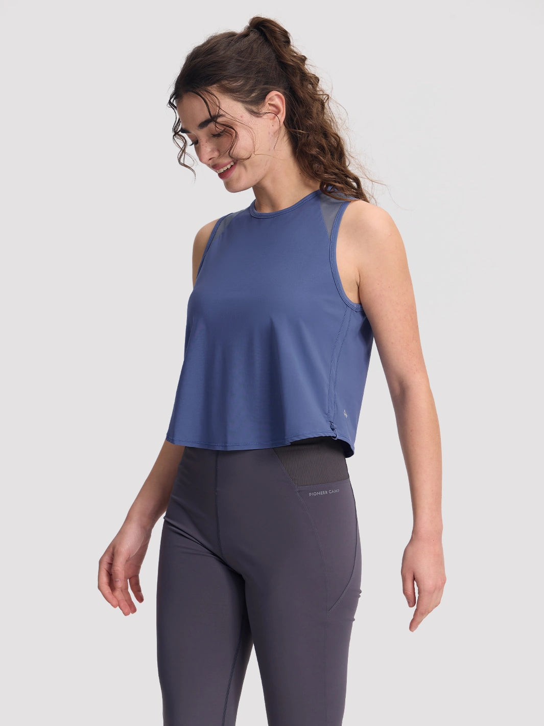 Verstellbares bauchfreies Sport-Tanktop für Damen