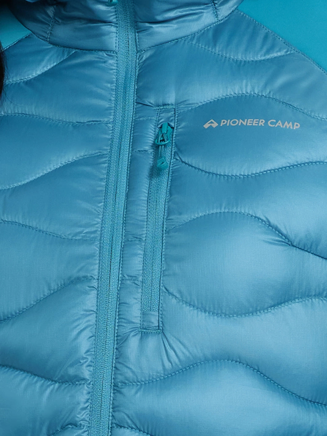 Women's Lightweight Hybrid Running Jacket with Stretch Panels