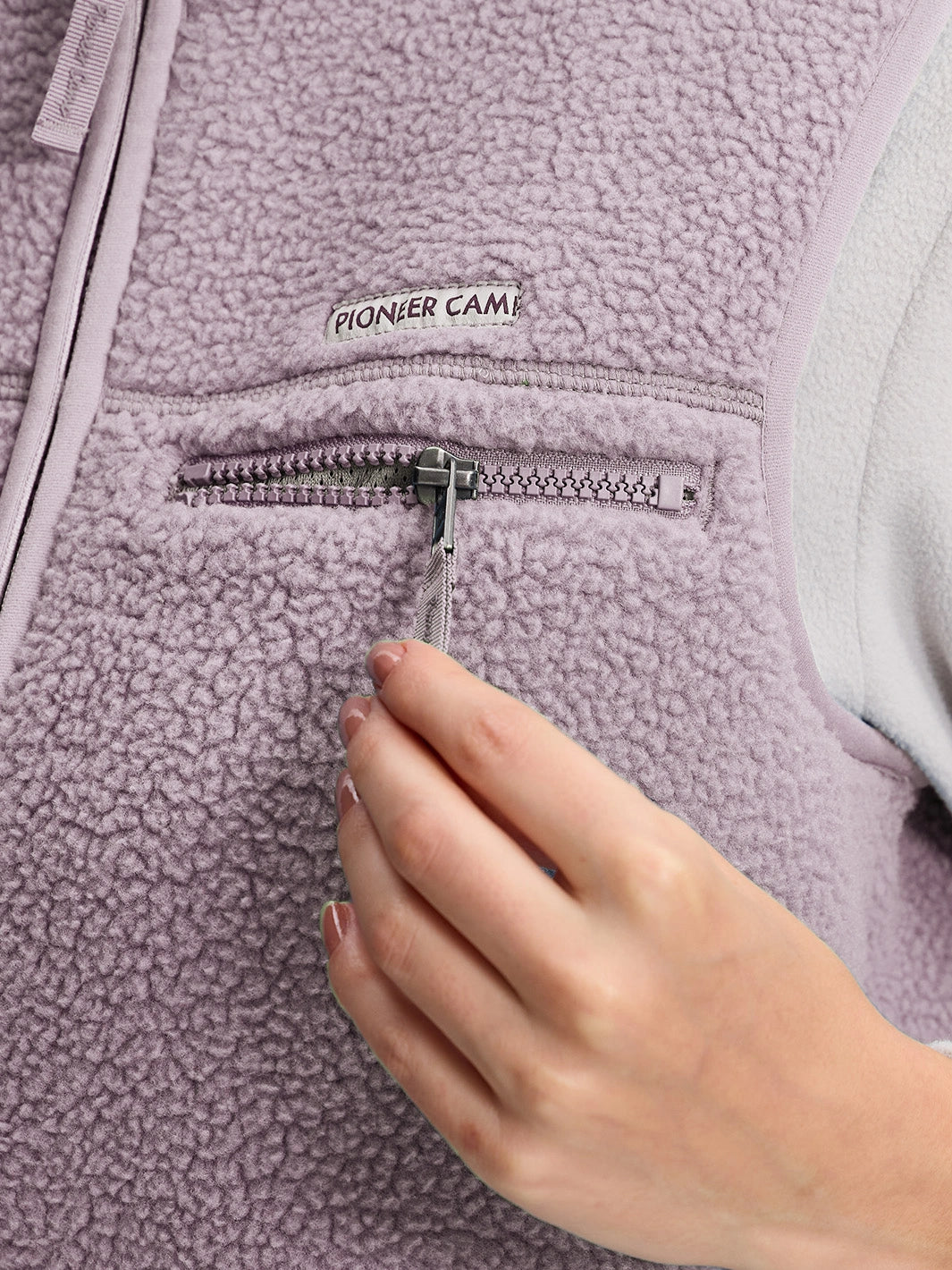 Women's 380G Sherpa Fleece Vest with 3 Zippered Pockets