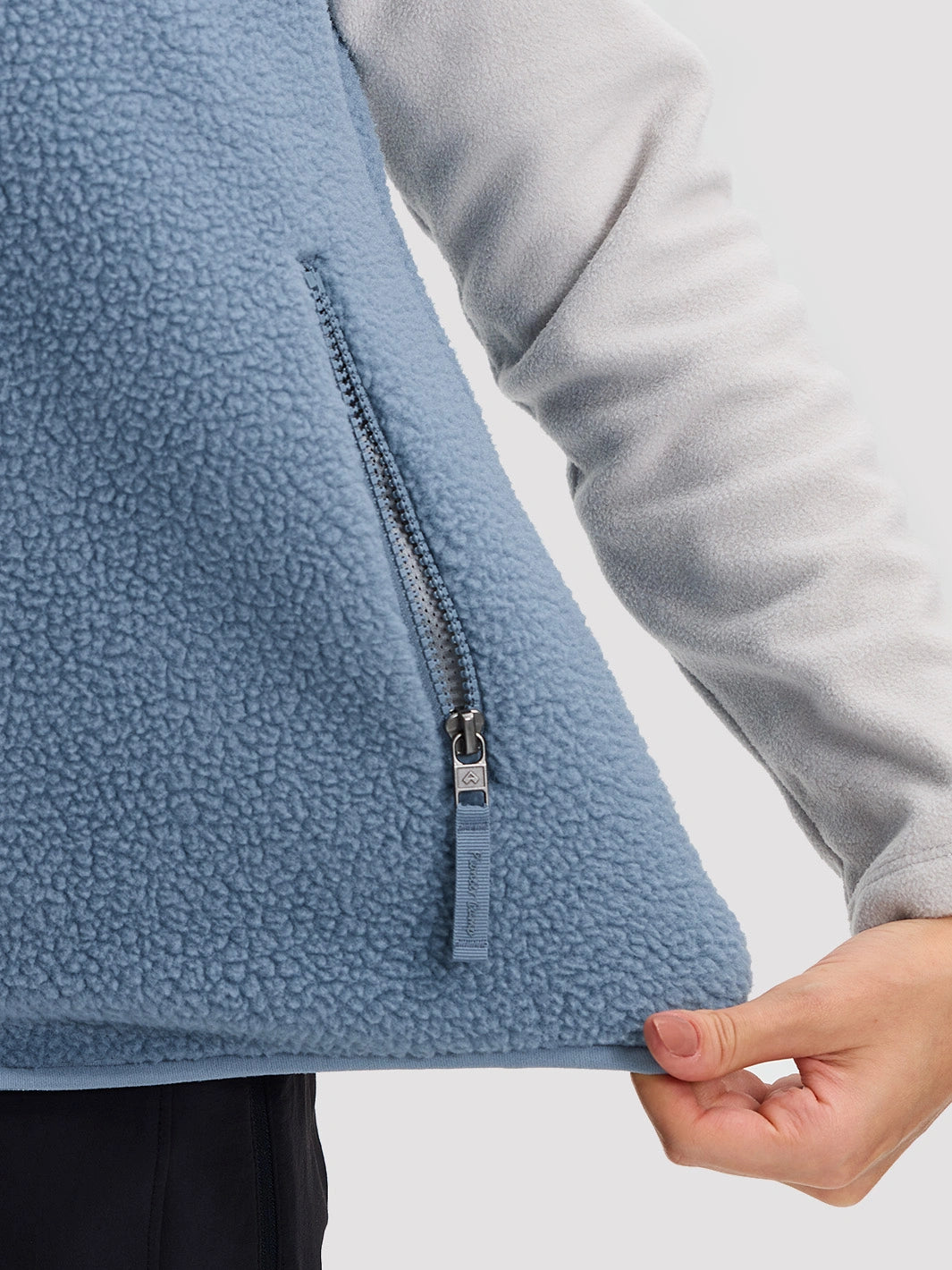 Women's 380G Sherpa Fleece Vest with 3 Zippered Pockets