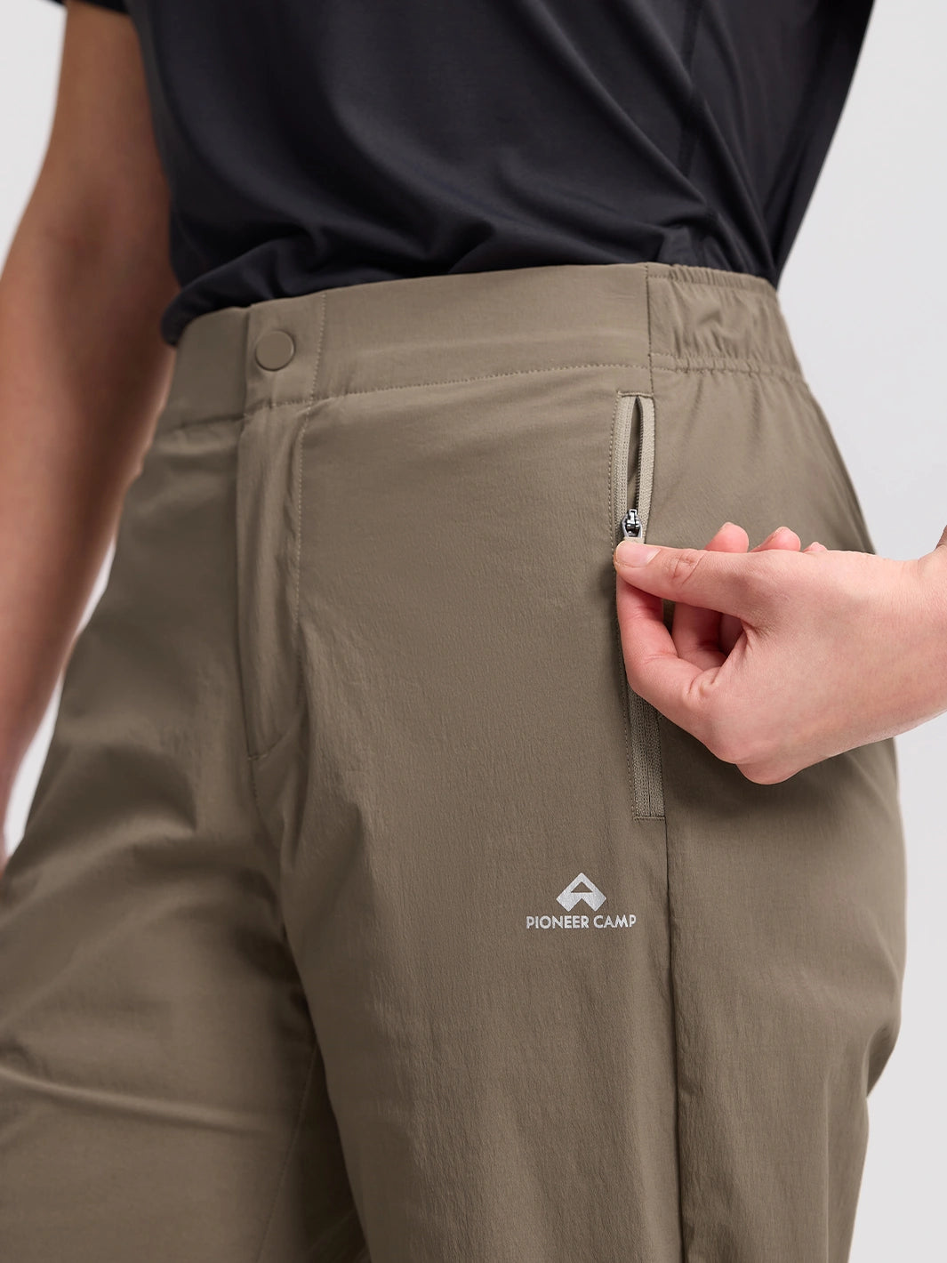 Wasserabweisende Damen-Wanderhose mit Schnelltrocknungsfunktion