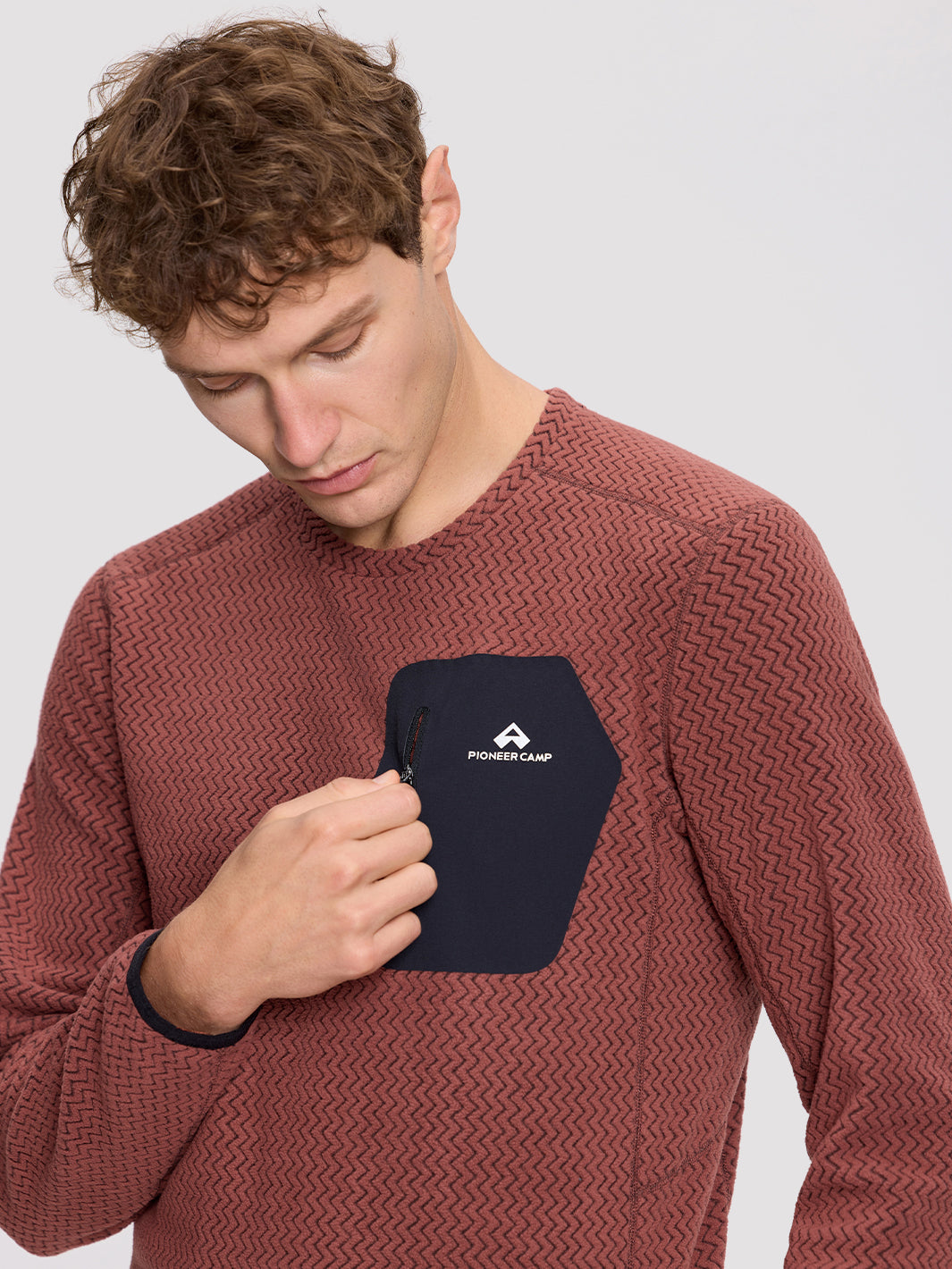 Men's Moisture-Wicking Wave Fleece Crewneck PIONEER CAMP