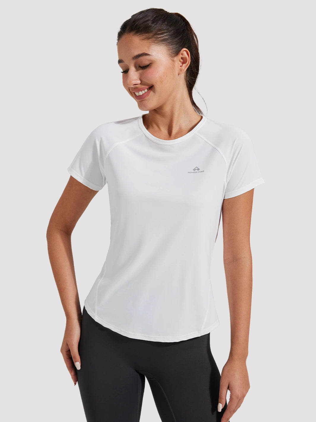 Top da allenamento da donna traspirante con schiena in mesh