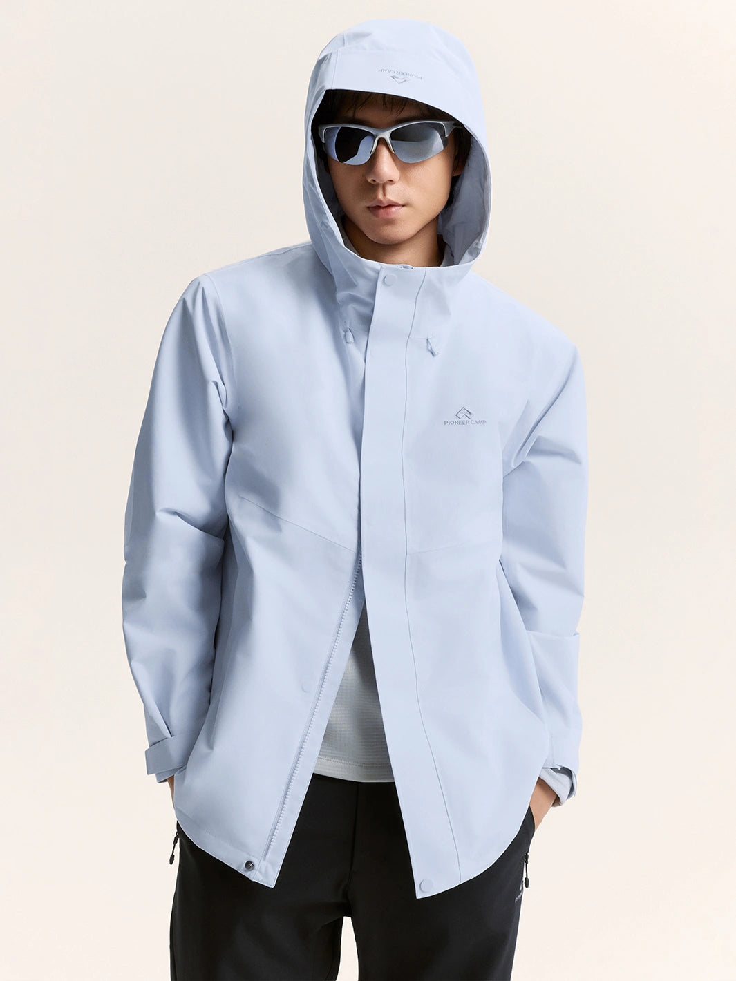 Lu Han's Pick - Men's 2L Waterproof Commuter Hardshell Jacket PIONEER CAMP