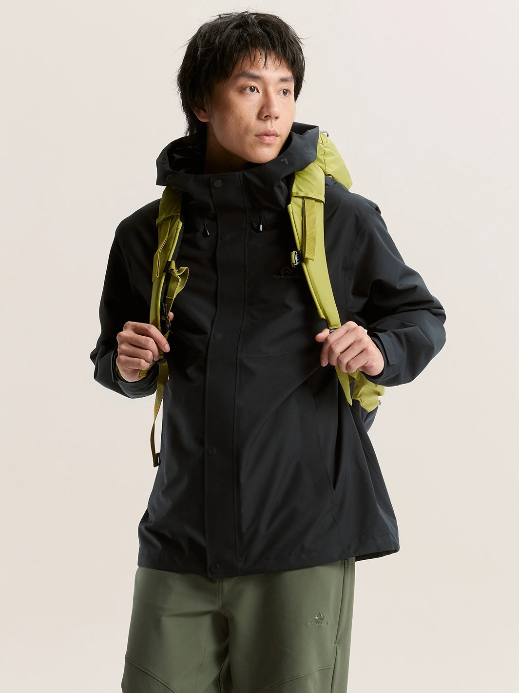 Lu Han's Pick - Men's 2L Waterproof Commuter Hardshell Jacket PIONEER CAMP