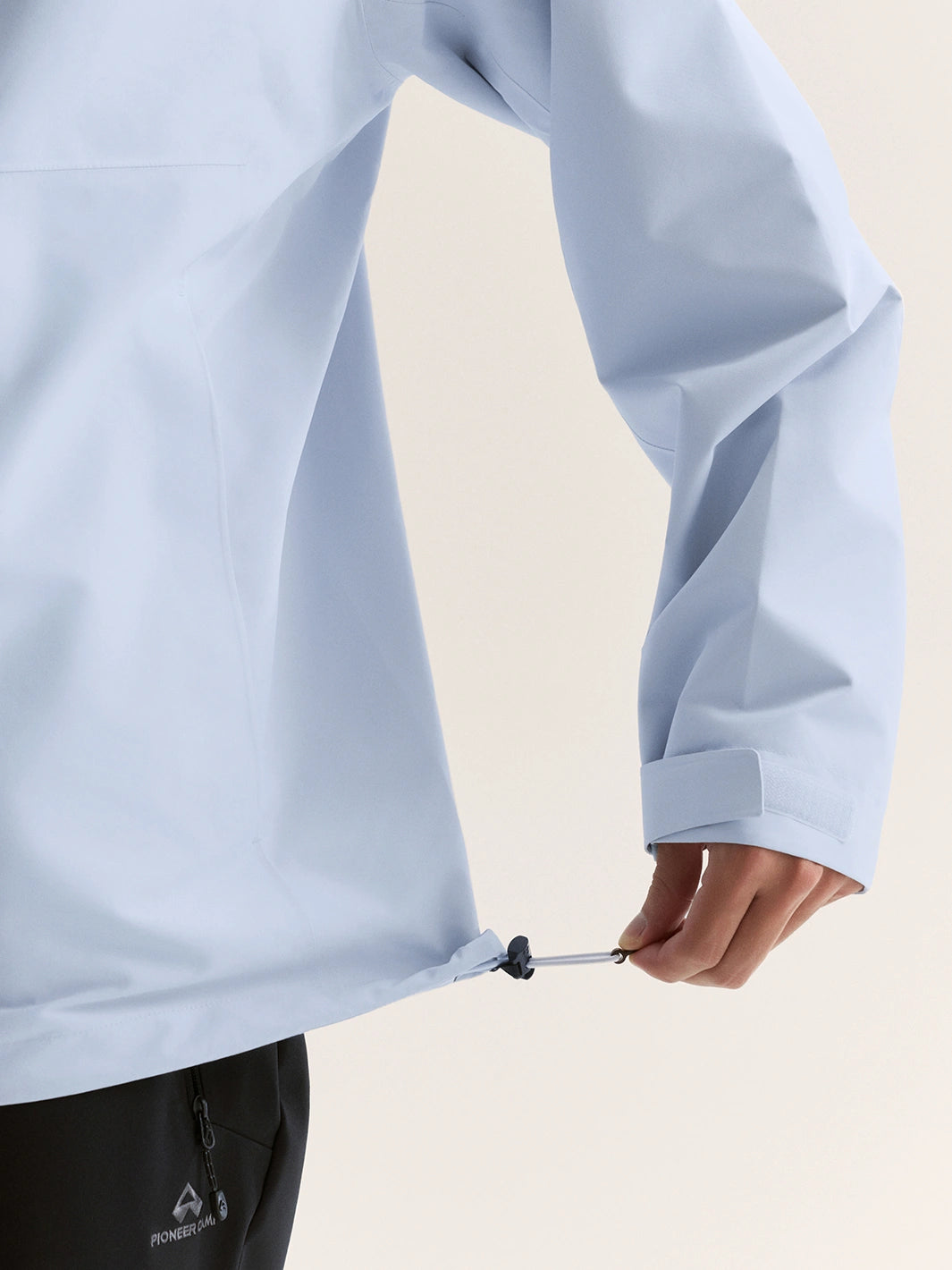 Lu Han's Pick - Men's 2L Waterproof Commuter Hardshell Jacket PIONEER CAMP