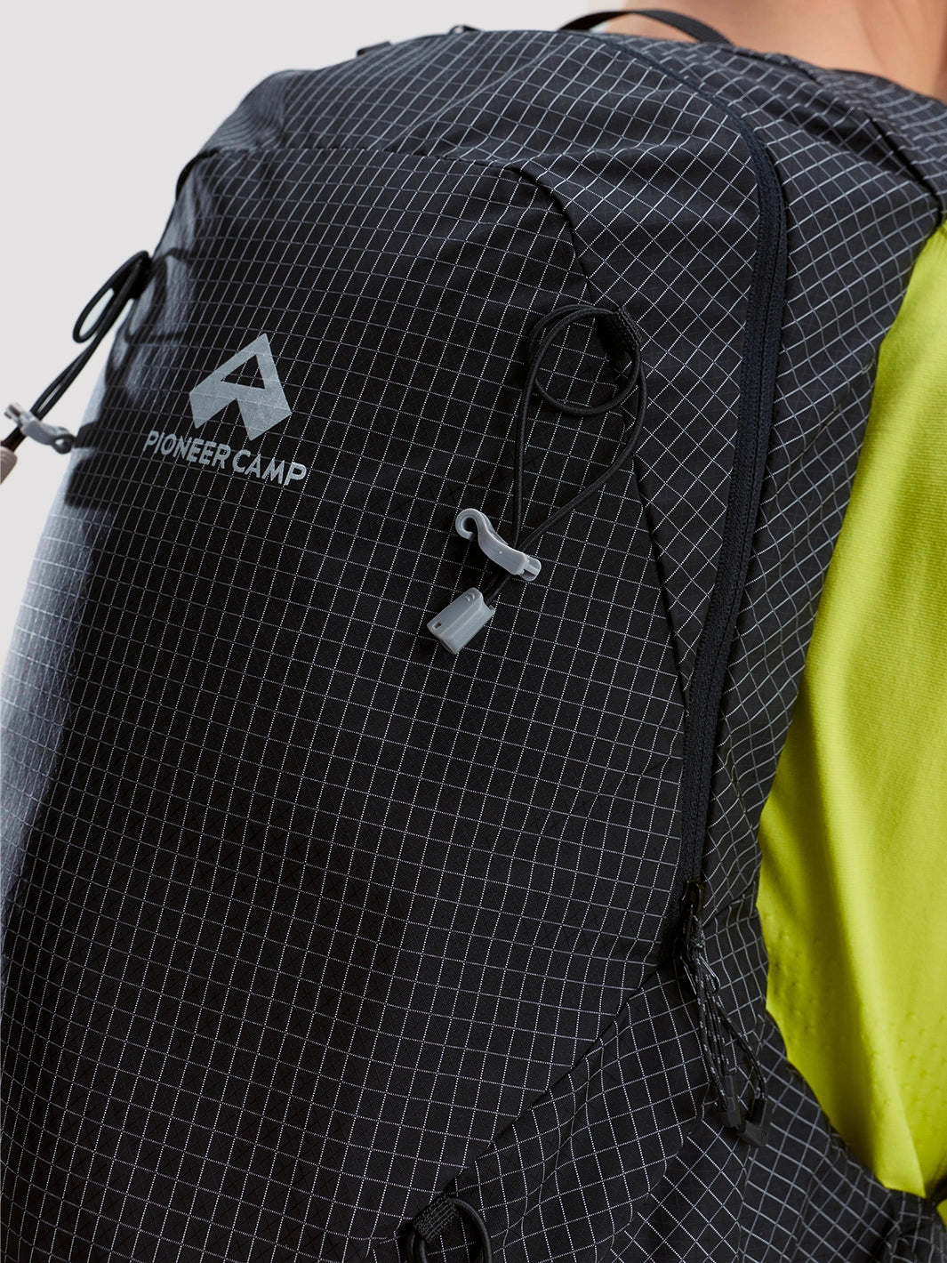 18L Lightweight Breathable Hiking Backpack PIONEER CAMP