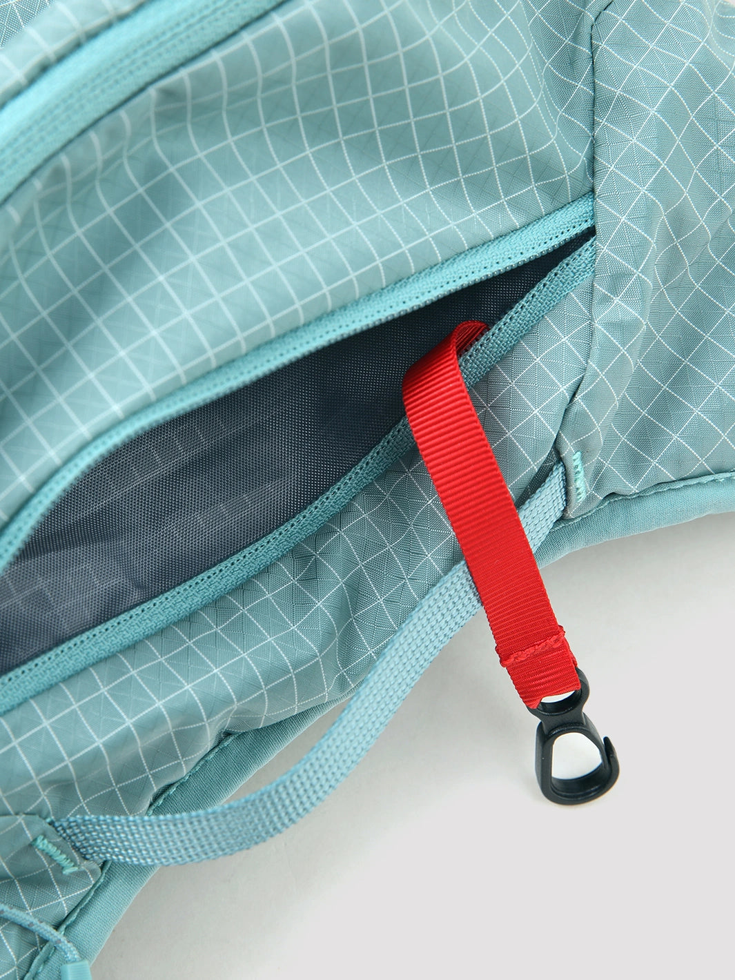 18L Lightweight Breathable Hiking Backpack PIONEER CAMP
