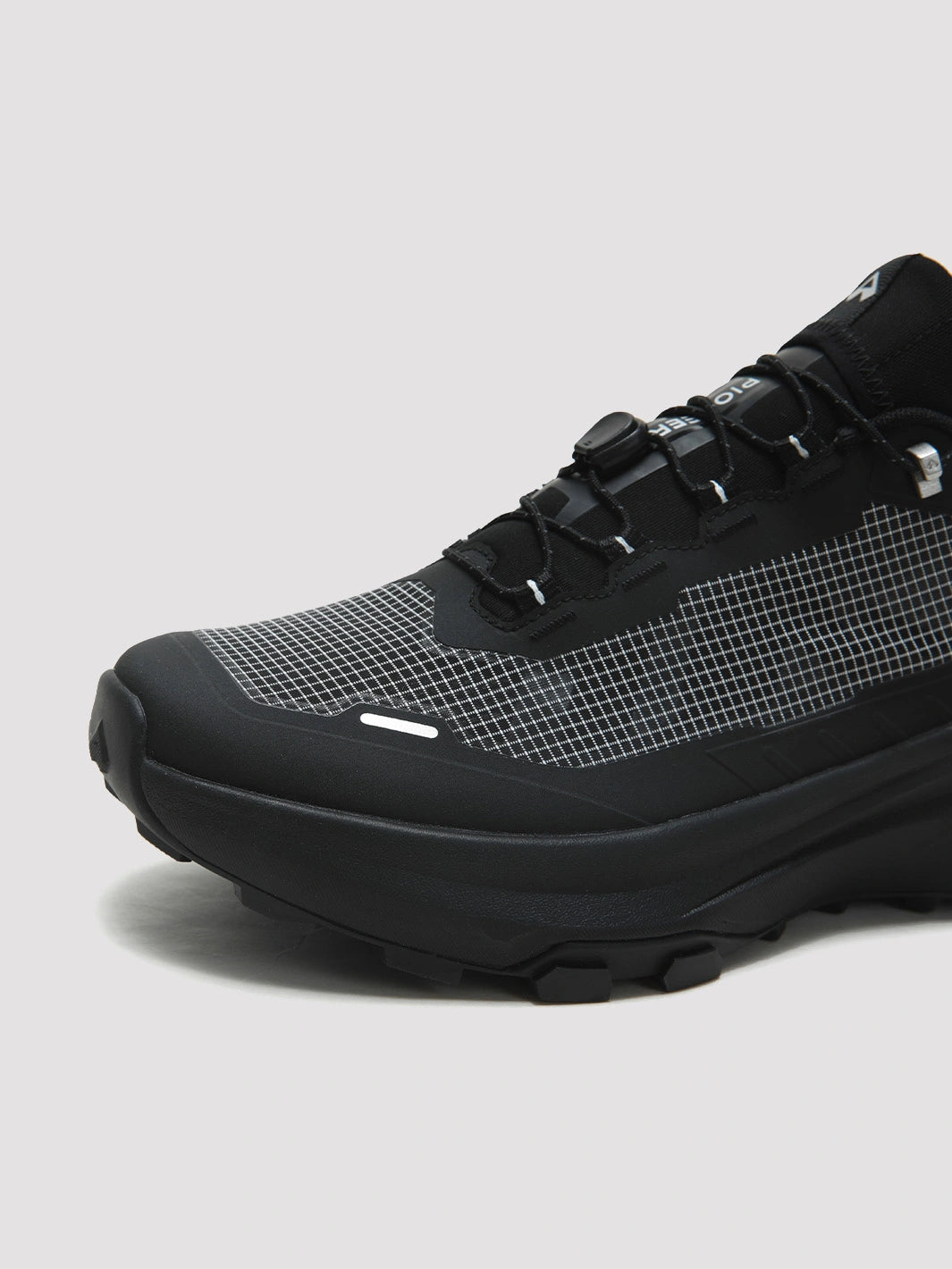 Antyra Trail Running Shoes