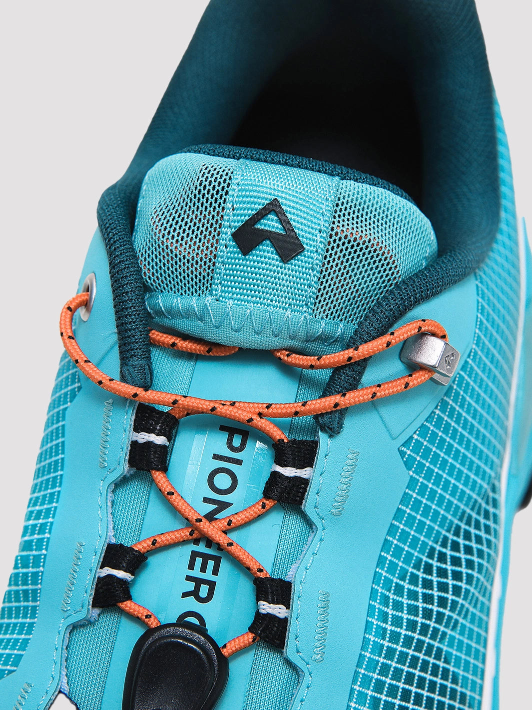 Antyra Trail Running Shoes
