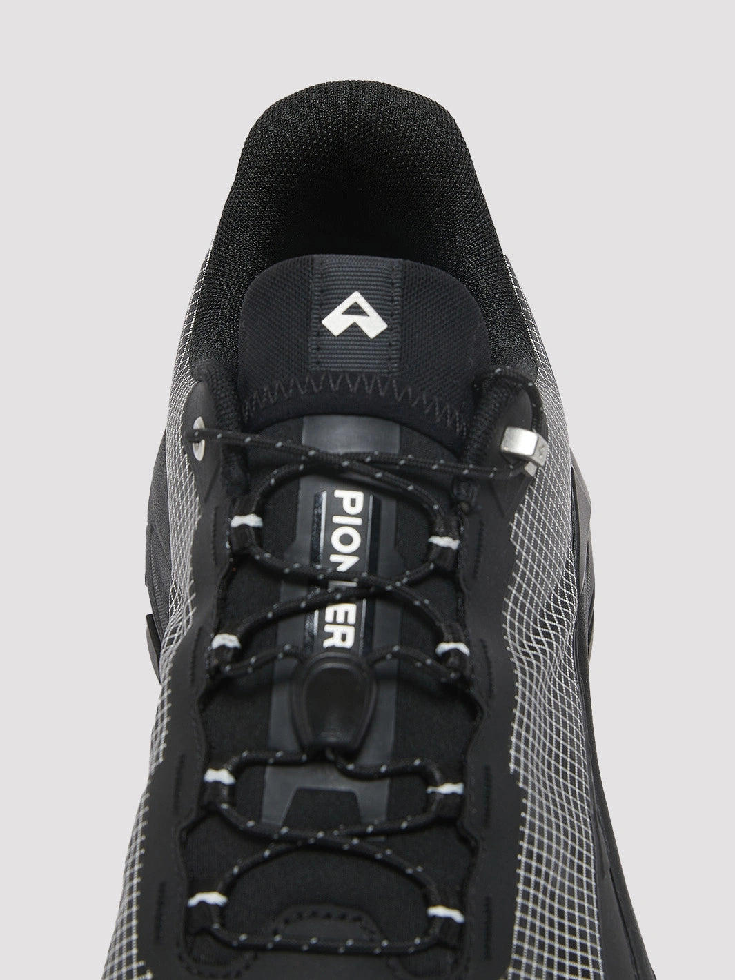 Antyra Trail Running Shoes
