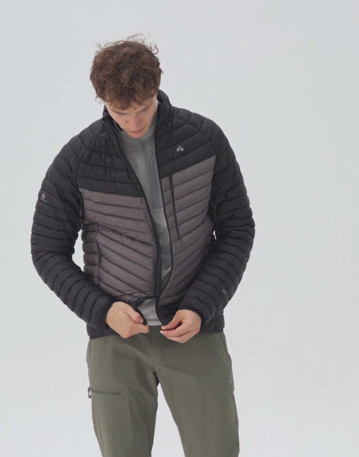 Charger la vidéo : Men's Ultralight 900 Fill Power Water-Repellent Goose Down Stand Collar Jacket