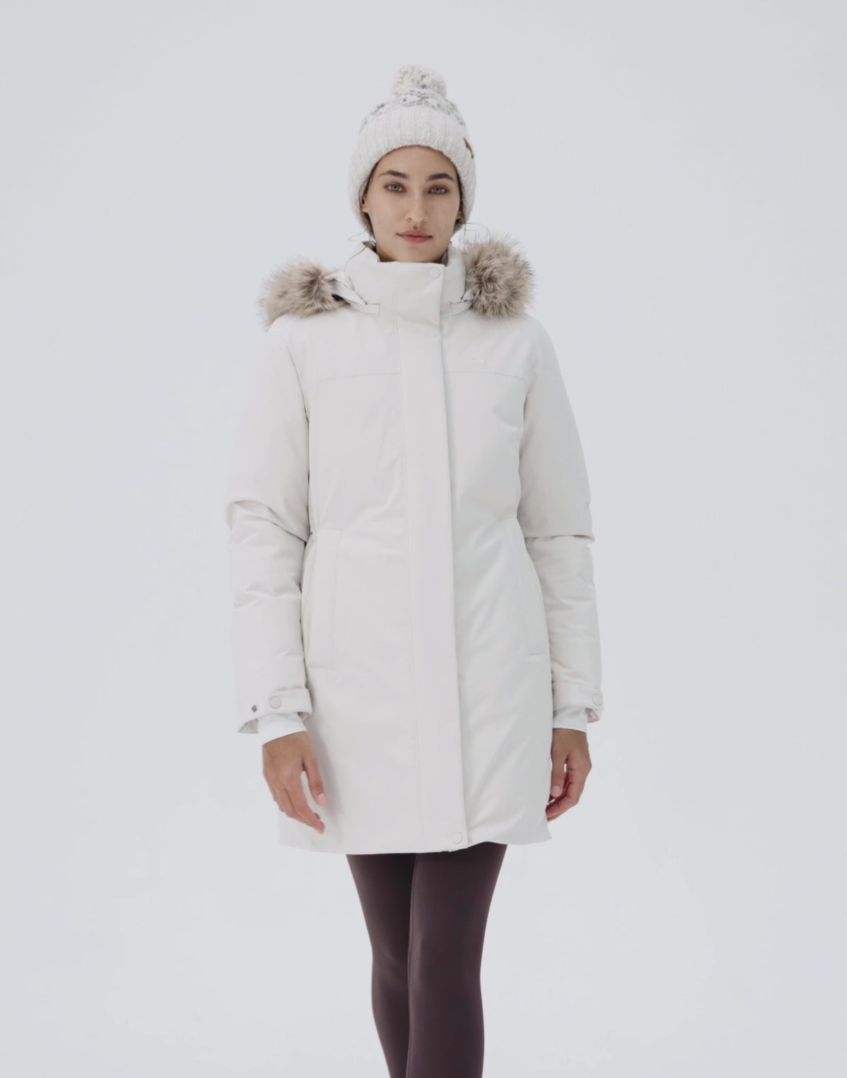 Charger la vidéo : Women's Waterproof 700 Fill Power Down Parka with Removable Faux Fur Hood